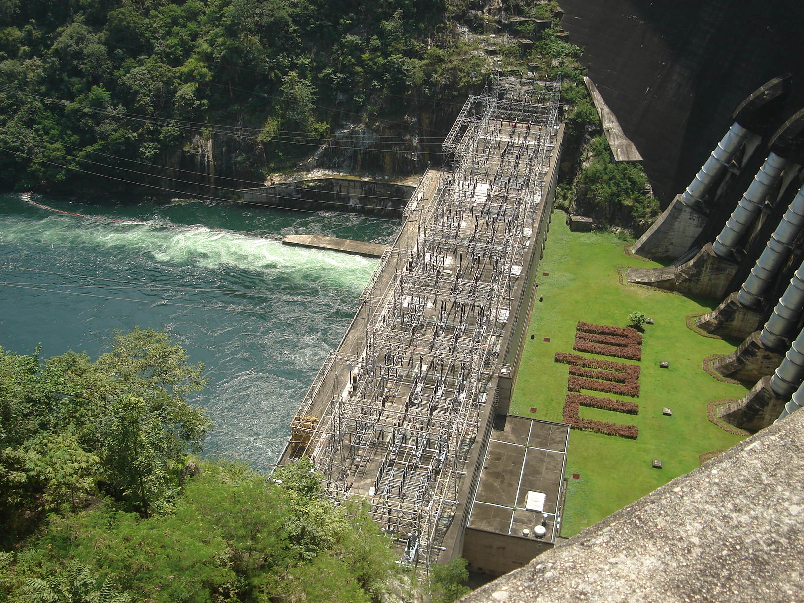 Bhumibol Dam - Love_Kritaya